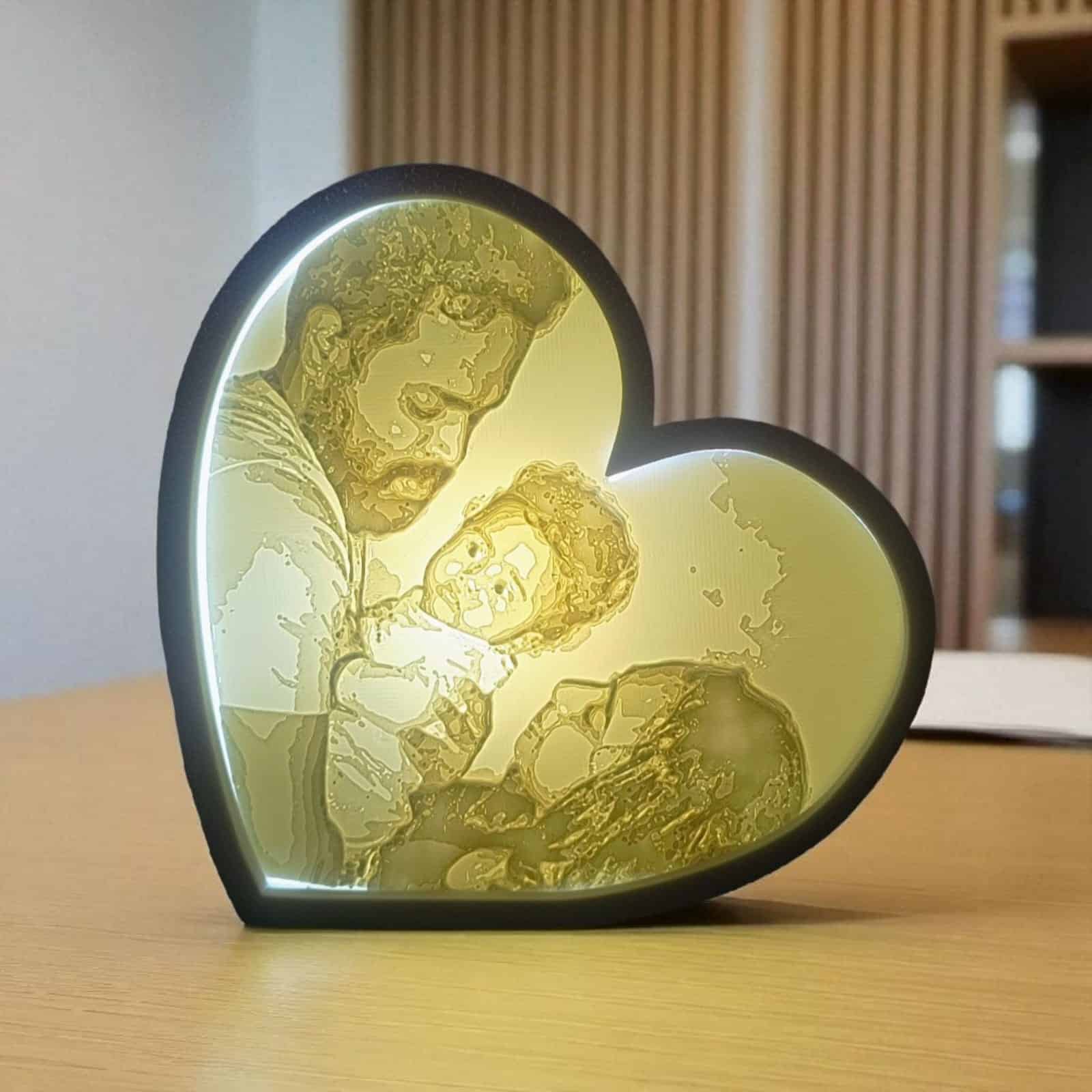 WhatsApp Image 2025-09-07 at 15.02.19_d391e941 Personalized Heart-Shaped Lithophane Photo Frame LED Lamp | Custom 3D Engraved Night Light Gift for Couples, Parents, Anniversaries, Birthdays & Home Décor - Image 4
